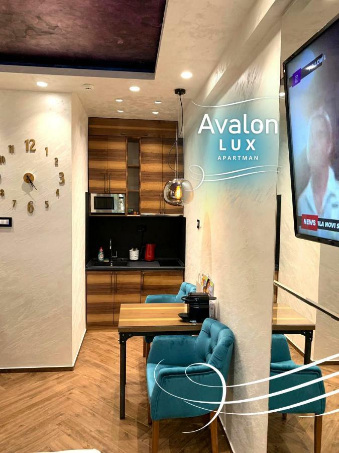 Avalon Lux Studio Apartment Novi Sad Exterior foto